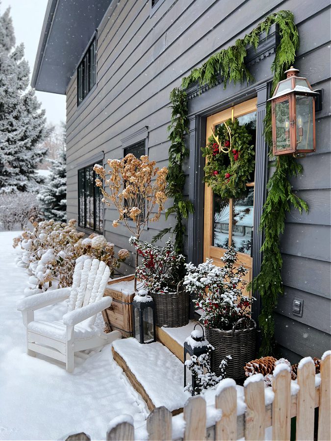 Read This Before Decorating Your Siding for the Holidays